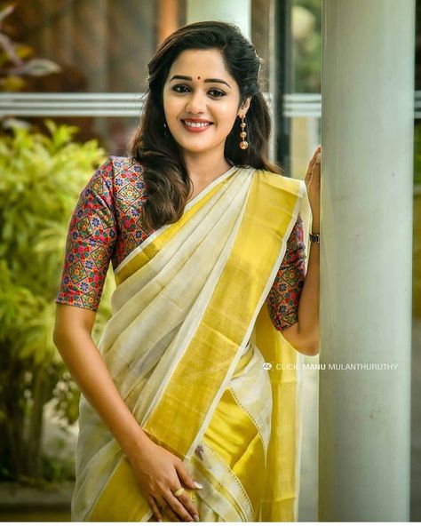 അനന്യ #ananya #actress  #cinetimesmedia Dress Code For Kerala Wedding, Kerala Hairstyles, Hairstyles For Saree, Kerala Traditional Saree, Kerala Saree Blouse, Onam Outfits, Kerala Saree Blouse Designs, Onam Saree, Kasavu Saree