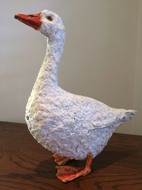 Paper mâché Goose. My first of my farm animals. Joanna Warburton Paper Mache Paste, Paper Mache Projects, Making Paper Mache, Paper Mache Animals, Paper Mache Clay, Folding Origami, Paper Mache Sculpture, Paper Mache Art, Paper Mache Crafts