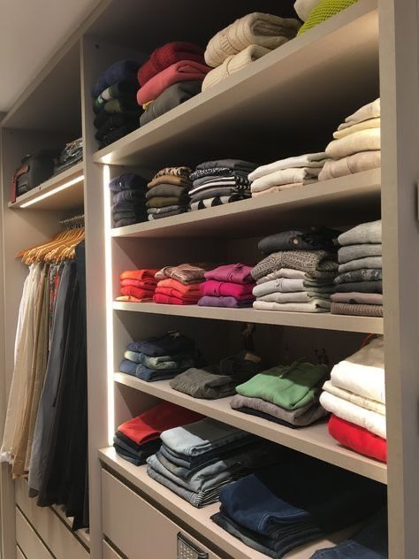 Style Outfits Men, 2022 Streetwear, Closet Organisation, Closet Clutter, Wardrobe Organisation, Closet Layout, House Aesthetic, Closet Decor, Glam Room