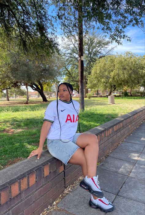 Airmax 95 Outfit Women Street Styles, Airmax 95 Outfit Women, Airmax Outfit Ideas, Albert Instine, Airmax 95 Outfit, Airmax Outfit, Modest Baddie, Air Max Outfit, Airmax 95