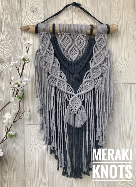 Two Tone Macrame, Grey Macrame, Dreams Catcher, Macrame Wall Hanging Tutorial, Macrame Wall Hanger, Single Twist, Makramee Diy, Macrame Backdrop, Macrame Knots Pattern