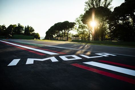 Imola F1, F1 Circuit, F1 News, Walk In My Shoes, Emilia Romagna, Red Bull Racing, Central Europe, Racing Team, Motogp