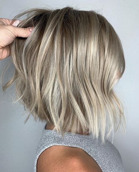 Summer Blonde Bob, Textured Blonde Bob, Women’s Bob Haircut, Inverted Bob Haircuts For Fine Hair, Fall Blonde Hair Color Short, Shaggy Lob For Fine Hair, Shaggy Bob For Fine Hair, Uneven Bob Haircut, Should I Cut My Hair