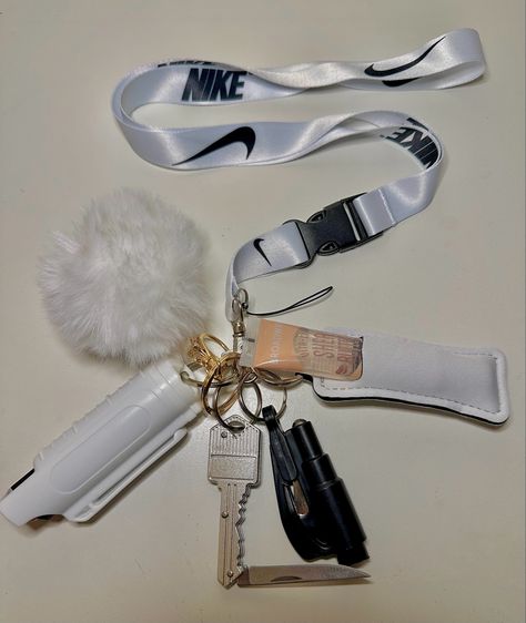 Nike Lanyard Aesthetic, Cute Safety Keychains, Lanyards Aesthetic, Safety Keychain For Women, Car Keys Aesthetic Lanyard, Key Lanyard Aesthetic, Lanyard Aesthetic Keychain, Key Chains Aesthetic, Cute Lanyards For Keys