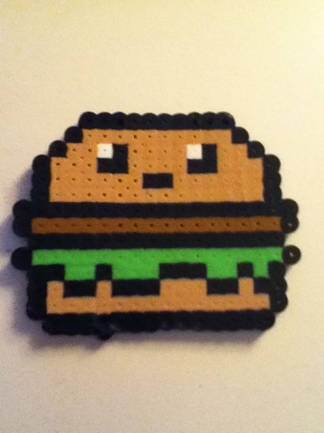 A cute, little burger. Great as a refrigerator magnet. Made with hama beads. Hamburger Perler Beads, Melt Beads Patterns, Pokemon Bead, Pixel Beads, Melty Bead Patterns, Pearl Beads Pattern, Beads Patterns, Perler Bead Templates, Diy Perler Bead Crafts