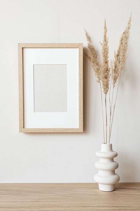 Free stock photos of things - Kaboompics Wall Mockup, Photography Shop, Fotografi Vintage, Dried Floral, Botanical Drawings, Mock Ups, Modern Wall Art, Product Photography, Wall Printables