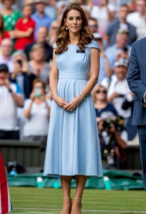 Kate Middleton Purple Dress, Kate Middleton Printed Dress, Kate Middleton Skirt, Bridal Maxi Dress, Kate Middleton Pregnant Dress, Looks Kate Middleton, Kate Middleton Dress, Queen Kate, Kate Middleton Canada 2011