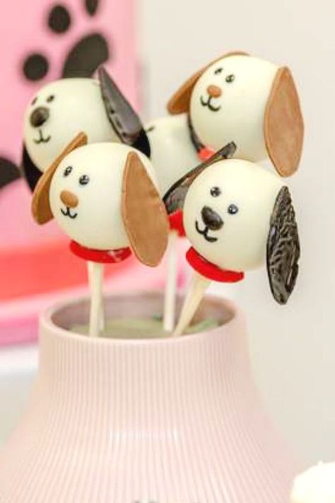 Dog Cake Pops Birthday Parties, Puppy Cake Pops, Dog Cakepops, Puppy Cakes For Girls Birthday, Puppy Cakes For Kids, Birthday Party Dog Theme, Gift Ideas Sweet 16, Dog Cake Pops, Puppy Birthday Cake