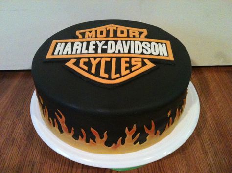 Harley Davidson Cake Harley Birthday Cake, Pastel Harley Davidson, Harley Davidson Cakes, Harley Davidson Cakes For Men, Harley Davidson Birthday Cake, Moto Cake, Motorcycle Cakes, Harley Davidson Party, Bolo Motocross