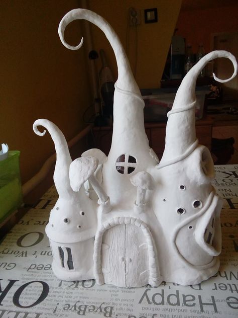 Lawn Ghosts, Halloween Decorations Ideas, Fairy House Crafts, Bottle House, Clay Fairy House, Clay Fairy, Fairy House Diy, Fairy Garden Designs, Fairy Garden Crafts