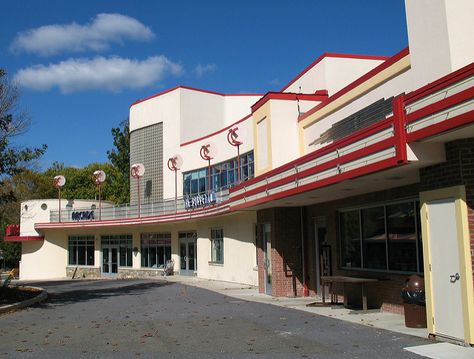 Glen Echo Park Arcade 2 | Flickr - Photo Sharing! Arcade Building, Art Deco Exterior, Glen Echo, Architectural Sculpture, Streamline Moderne, New Architecture, Mother Art, Deco Architecture, Art Deco Architecture