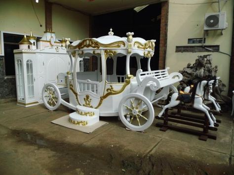 Pumpkin Bed Inspired By Cinderella Princess Carriage Bed Cinderella Carriage Bed, Cinderella Bed, Princess Carriage Bed, Cinderella Suite, Carriage Bed, Bed Inspired, Princess Bedrooms, Cinderella Coach, Toddler Bed Sheets