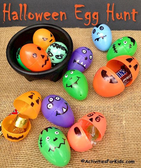 Halloween party games for kids - Upcycle plastic Easter Eggs for a Halloween Egg Hunt.  Find more holiday activities and ideas at ActivitiesForKids.com Halloween Egg Hunt, Festa Hotel Transylvania, Halloween Party Games For Kids, Halloween Eggs, Halloween Toddler Party, Fun Halloween Party Games, Party Games For Kids, Fun Halloween Games, Upcycle Plastic