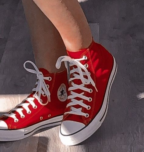 Converse Wallpaper Iphone, Red Converse Aesthetic, Converse Wallpaper, All Star Cano Alto, Red High Top Converse, Knee High Converse, Aesthetic Socks, Converse Aesthetic, Cute Converse