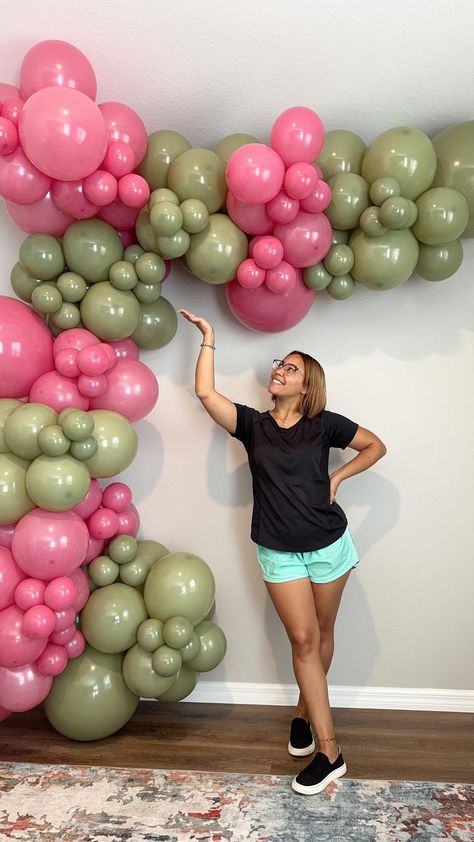 Party Designs By Helen | 5 must haves when creating a balloon garland 👇🏽 1. Color palette (1-3 color options) 2. Variety in balloon sizes (5,12,18 inches) 3.… | Instagram Colorful Balloon Garland, 1 Color Palette, Lol Birthday Party, Lol Birthday, Balloon Installation, Party Things, Adhesive Hooks, Colourful Balloons, Party Design