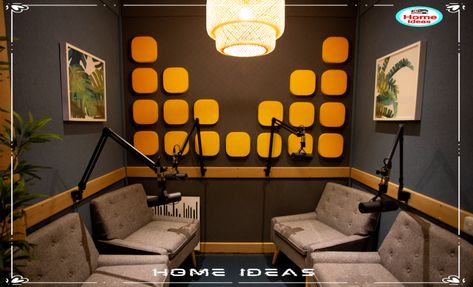 These home office ideas combine modern design trends with practicality to create the ultimate workspace at home  Home office ideas with bookshelves  Home office ideas for crafters  Home office ideas with hidden storage  Home office ideas with sliding doors  Home office ideas with reclaimed wood  Home office ideas with barn doors  Home office ideas with floating shelves  Home office ideas with a pegboard  Home office ideas with a corkboard  Home office ideas with a glass desk  Home office ideas Small Podcast Room Ideas, Dream Home Office, Studio Room Design, Podcast Setup, Dream Desk, Modern Design Trends, Radio Design, Recording Studio Design, Recording Studio Home