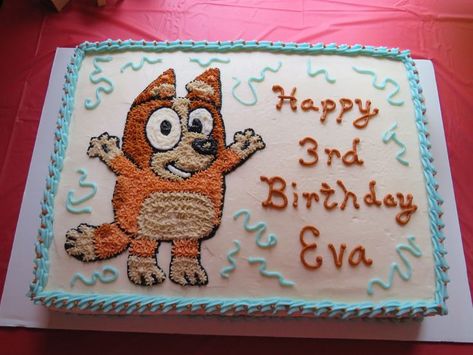 Bluey Birthday Cake Rectangle, Bingo Birthday Cake Bluey, Bingo Cake Ideas Bluey, Bingo From Bluey Cake, Bluey 3rd Birthday Cake, Bingo Cake Bluey, Bluey Sheet Cake, Bingo Birthday Party Theme, Bluey Bingo Cake