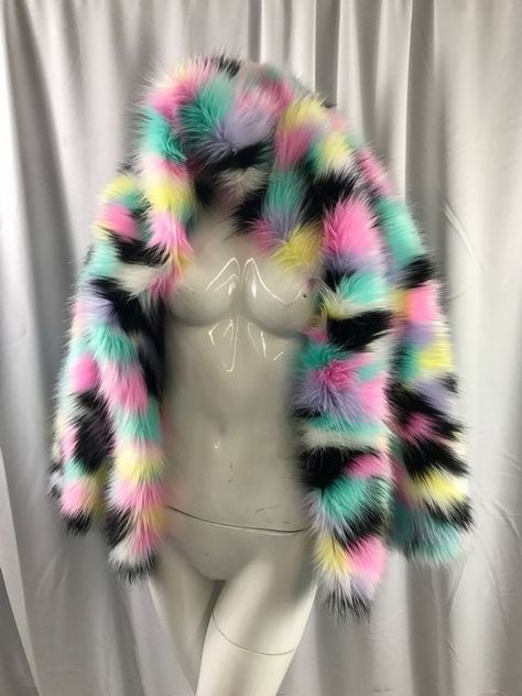 Rave Babe, Cyberpunk Fashion, Rave Fashion, Animals Toys, Pink Tie, Pink Tie Dye, Pink Ties, Rave Wear, Rave Outfits