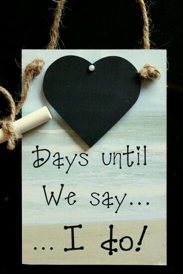 Chalkboard countdown sign... Days To Go Countdown, Countdown Wedding, Wedding Countdown, Engagement Gifts For Couples, Chalkboard Wedding, Beach Destination Wedding, Bridal Shower Signs, Beach Theme Wedding, Wedding Crafts