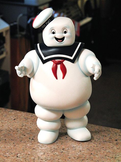 It's the Stay Puft Marshmallow Man (Bank)! Stay Puft Marshmallow Man Cake, Stay Puffed Marshmallow Man, Marshmallow Man Ghostbusters, Slimer Ghostbusters, Stay Puff, Ghostbusters Stay Puft, Stay Puft Marshmallow Man, Marshmallow Man, Cute Marshmallows