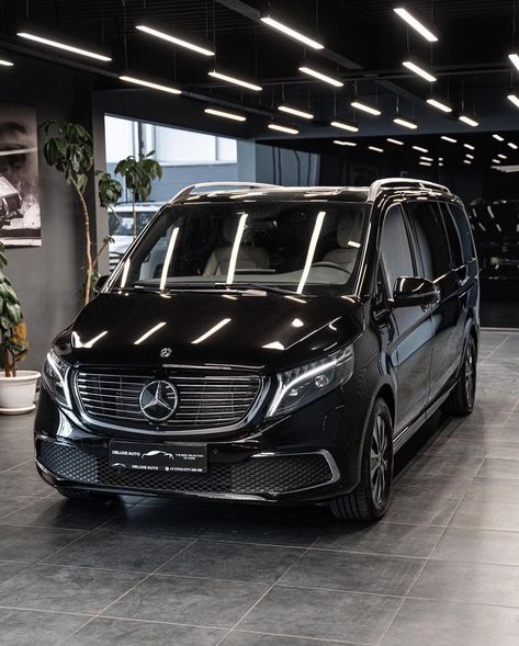 Mercedes Benz Bus, Trucks For Sell, Luxury Van, Yellow Bee, Mercedes Maybach, Mercedes Benz Cars, Benz Sprinter, Benz Car, Mercedes Benz Amg