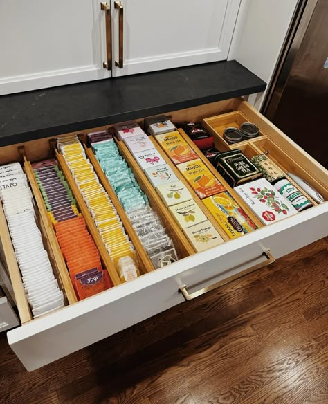 From herbal blends to classic favorites, every tea bag has its place. This tea drawer is a perfect example of using dividers to keep your… | Instagram Tea Drawer Organization, Tea Drawer, Tvd Dr, Herb Storage, Tea Organization, Pantry Drawers, Tea Cabinet, Tea Station, Tea Bag Organizer