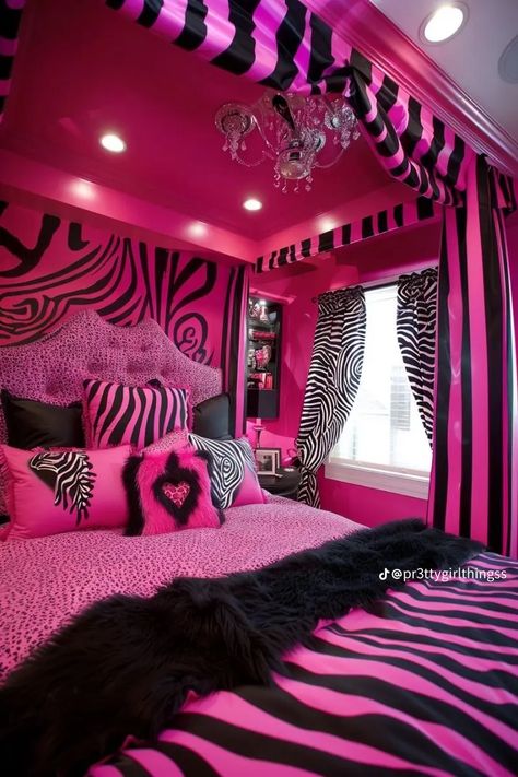 Mcbling Decor, Zebra Bedroom Ideas, 2010s Room, Cama Aesthetic, Mcbling Room, Y2k Room Ideas, Zebra Bedroom, 2000s Room, Y2k Bedroom