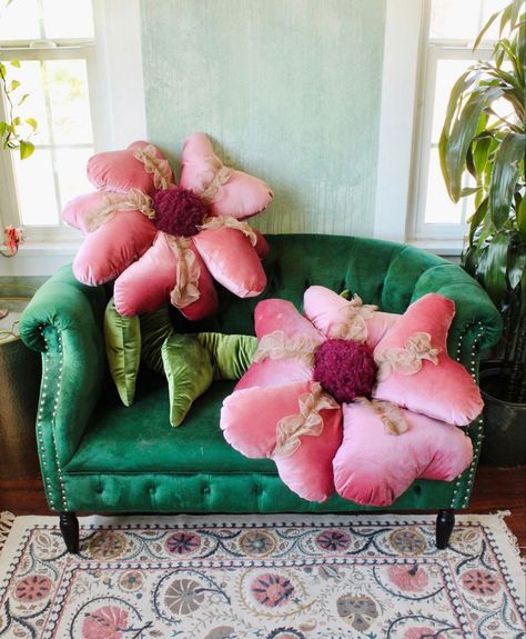 Flower Couch, Flower Pillows, Bedroom 2024, Art Boutique, Art Textiles, College Room, Funky Decor, Spring Awakening, Magic Forest