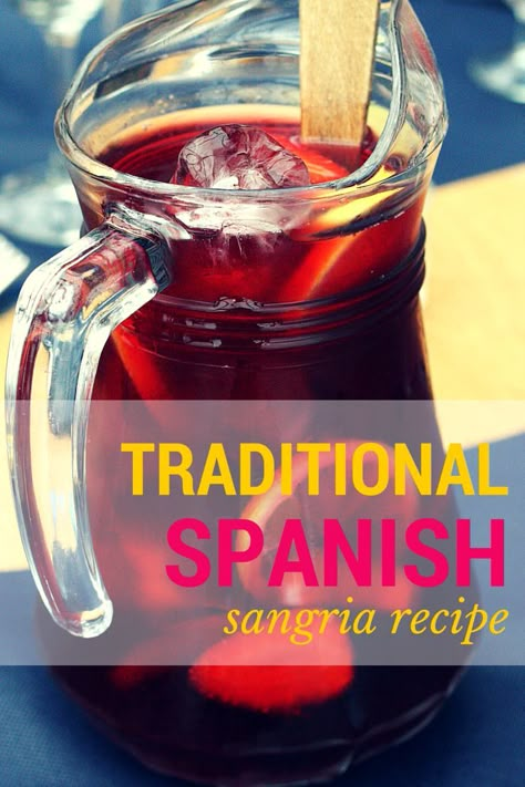 My absolute favorite traditional Spanish sangria recipe! This is SO SIMPLE but extremely delicious, and also flexible-- so you can add in other bits if you want! http://spanishsabores.com/2014/05/15/traditional-spanish-sangria-recipe/ Spanish Sangria, Best Sangria Recipe, Summer Sangria Recipes, Glace Fruit, Easy Sangria Recipes, Tapas Party, Sangria Recipe, Red Sangria, Spanish Tapas