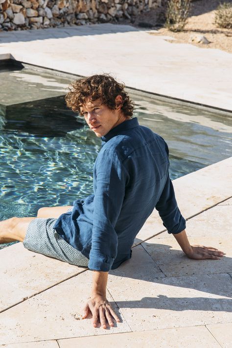 Resort Photoshoot Ideas For Men, Pool Shoot, Men Fashion Photoshoot, Men Linen Shirt, Pool Poses, Photo Table, Pool Photography, Men Photoshoot, Summer Campaign