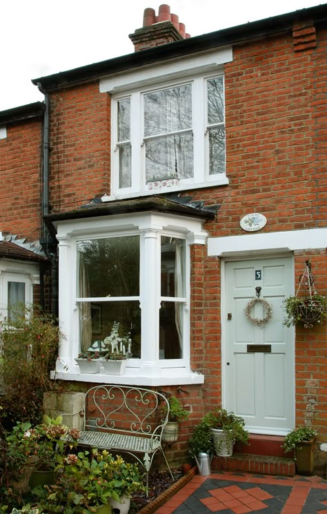 Real Home: Victorian cottage decorated with vintage finds | Real Homes Victorian Front Garden, Lilac Cottage, Small Front Gardens, Victorian Terrace House, Front Gardens, Edwardian House, Victorian Cottage, White Windows, Victorian Terrace