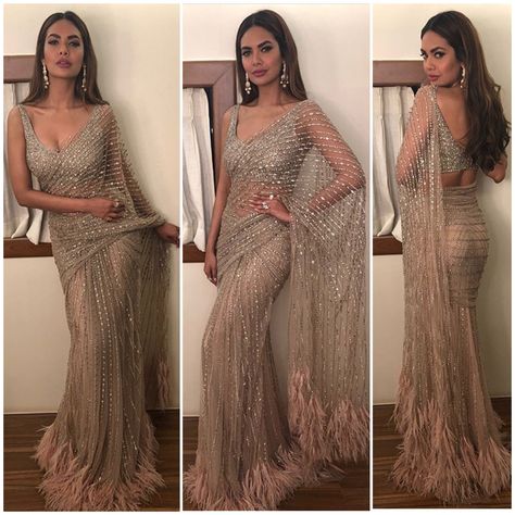 Feather Saree Designs, Saree With Feathers, Esha Gupta Saree, Ejaaz Couture Saree, Fur Saree, Saree Modern Party Wear, Bollywood Saree Look, Modern Saree Look For Wedding, Blush Saree