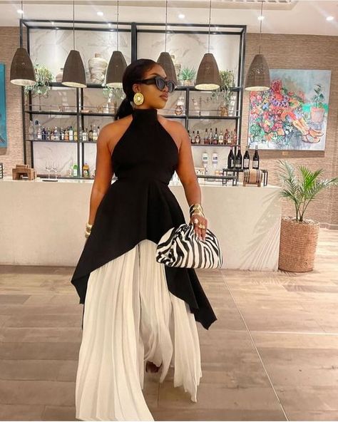 Casually Elegant Outfits For Black Women, Birthday Guest Outfit Casual, Artistic Outfits Aesthetic, Proverbs Women, Black And White Gowns, Artist Uniform, Elegant Dresses Classy Chic, African Dress Designs, Demure Outfit