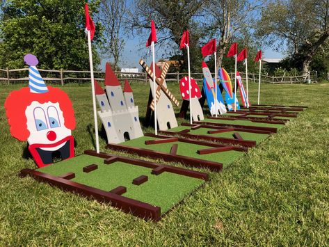 Mini Golf Carnival Game, Carnival Mini Golf, Carnival Games For Adults, Vintage Carnival Games, Carnival Birthday Theme, Diy Carnival Games, Diy Kids Playground, Fall Carnival, Diy Carnival