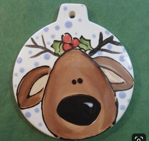 Reindeer Ornament, Painted Christmas Ornaments, Christmas Wood Crafts, Wreaths And Garlands, Wood Christmas Ornaments, Wooden Christmas Ornaments, Painted Ornaments, Christmas Ornaments Homemade, Floral Designer