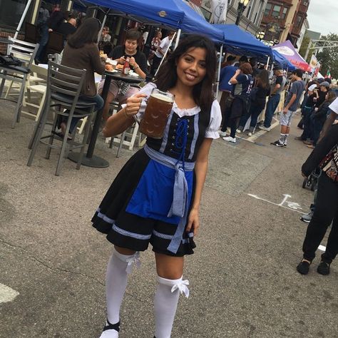 Beer Maiden Costume, Oktoberfest Party Outfit, Oktoberfest Outfit Women, Maiden Outfit, German Biergarten, Beer Maiden, Maiden Costume, Birks Outfit, Dress With Apron