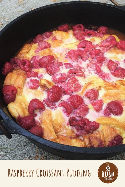 Dutch Oven Bread Pudding, Dutch Oven Cobbler Recipes, Dutch Oven Deserts, Campfire Soup, Dutch Oven Dessert Recipes, Campfire Dutch Oven Recipes, Raspberry Croissant, Dutch Oven Breakfast, Oven Desserts