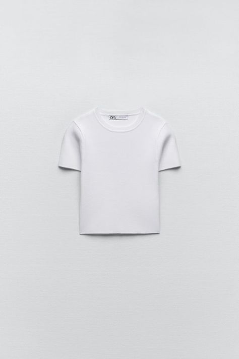 KNIT CROP TOP - White | ZARA United States Zara White Crop Top, Zara White Top, Chek List, Zara Basic Crop Top, Zara Basic Top, Crop Top Blanc, Cropped Knit Top, Light Grey Leggings, Zara Basics