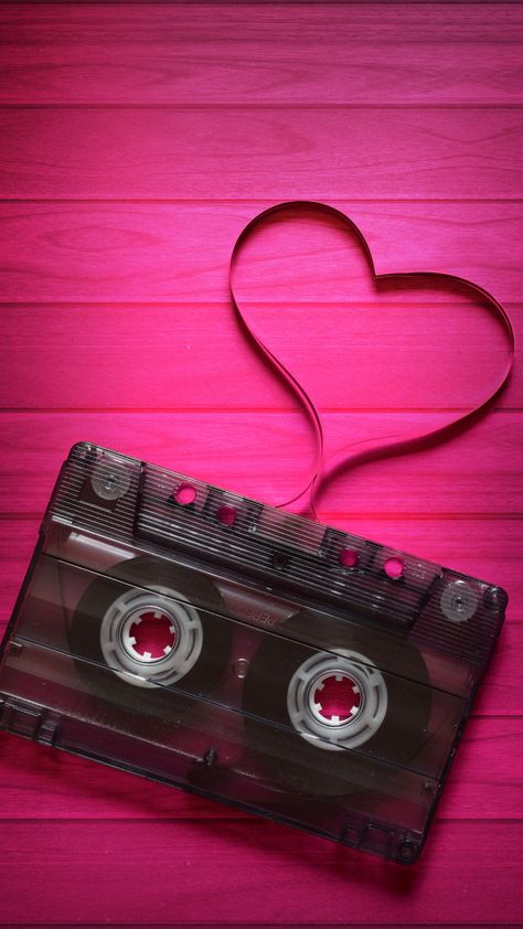 Pink heart vintage cassette music wallpaper. #music #musicwallpaper Music Cassette Aesthetic, Aesthetic Wallpaper Pink Vintage, 2000 Music Aesthetic, Pink Music Aesthetic, Love Music Aesthetic, Aesthetic Fashion Wallpaper, Fashionable Wallpaper, Musica Aesthetic, 2000's Aesthetic