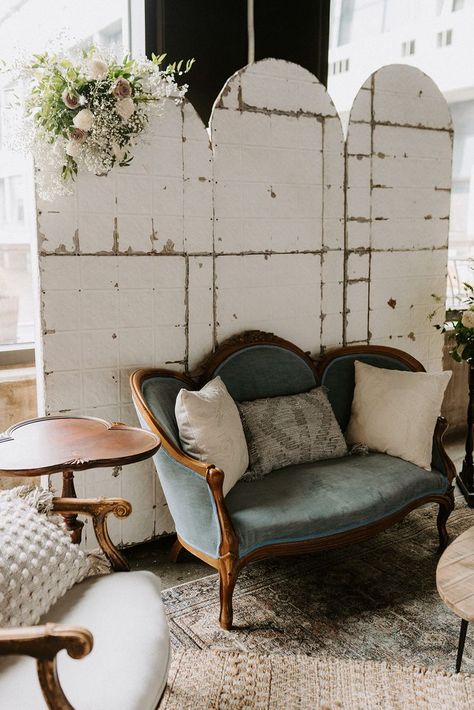 Thrifted Furniture Wedding, Wedding Soft Seating Lounge Areas, Vintage Couches Wedding, Wedding Vignette Ideas, Vintage Furniture For Wedding, Soft Seating Wedding, Wedding Reception Lounge Area, Wedding Seating Area, Lounge Area Wedding