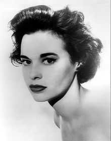 Gloria Vanderbilt Trial: The trial of the century Cornelius Vanderbilt, The Dictator, Gordon Parks, Anderson Cooper, Piggy Banks, Gloria Vanderbilt, Rich Girl, Classic Beauty, American Artists