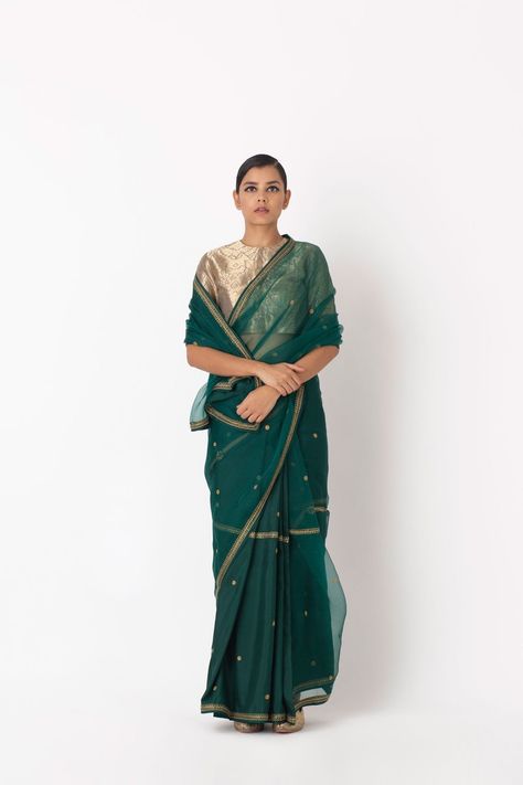 Organza Sarees Online Raw Mango Sarees, Round Boat, Green Sari, India Saree, Designer Sarees Online Shopping, Sarees For Girls, Raw Mango, Embroidery Online, Organza Silk Saree