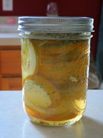 Lemon Cucumber Recipes, Lemon Cucumber Pickles, Canning Pickles Recipe, Lemon Cucumbers, Pickling Cucumbers Recipe, Cucumber Pickles, Grow Cucumbers, Lemon Pickle, Cucumber Canning