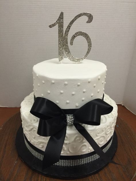 Sweet 16 silver blink cake. Black And Silver Birthday Cake Sweet 16, Black Tie Sweet 16 Party Ideas, Black And White Sweet 16 Cake, Black And White Sweet Sixteen, Silver And Black Sweet 16, Black Tie Sweet 16, Sweet 16 Black And White Theme, Black Sweet 16 Party Ideas, Black Sweet 16 Cake