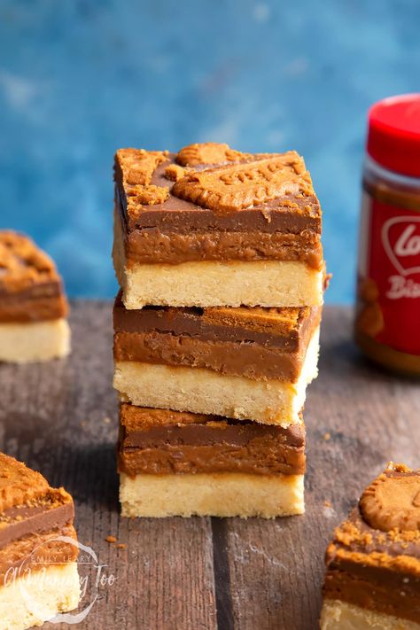 Biscoff Mini Desserts, Biscoff Shortbread, Biscoff Millionaires, Biscoff Cookie Bars, Biscoff Millionaires Shortbread, Cookie Butter Bars Biscoff, Biscoff Cookie Recipe, Millionaire Shortbread Recipe, Millionaires Shortbread