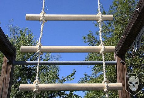 How to Easily Create Your Own Rope Ladder written by Bryan Black of ITS Tactical Ladder Diy, Diy Ladder, Rope Projects, Nautical Diy, Rope Ladder, Art Of Manliness, Nautical Rope, Rope Crafts, Backyard Fun