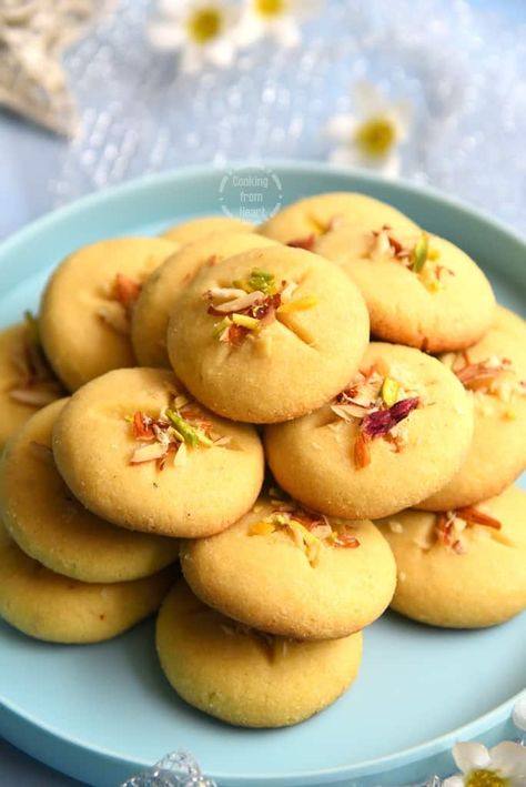 #CookingFromHeart Crisp, light & airy NanKhatai that are melt-in-mouth delicious! https://cookingfromheart.com/nankhatai/ Nan Khatai Recipe, Nankhatai Recipe, Nan Khatai, Easy Biscuit Recipe, Sweet Recipe, Biscuits Easy, Yummy Comfort Food, Healthy Sweets Recipes, Biscuit Recipe