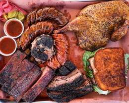 Best BBQ in Houston: Top Barbecue Restaurants According to Local Pitmasters - Thrillist Bbq Platters, Ribs Meal, Bbq Aesthetic, Bbq Platter, Bbq Tray, Barbecue Restaurant, Party Food Platters, Think Food, Fair Food Recipes