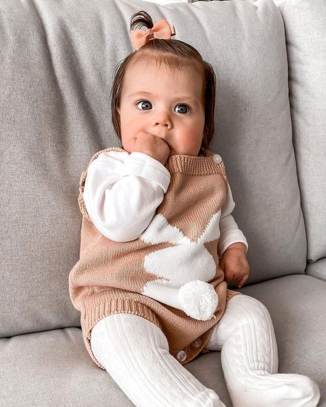 Baby Easter Outfit Girl, Easter Baby Outfit, Baby Bunny Outfit, Casual Easter Outfit, Spring Baby Clothes, Baby Girl Easter Outfit, Baby Easter Basket, Baby Girl Easter, Baby Easter Outfit