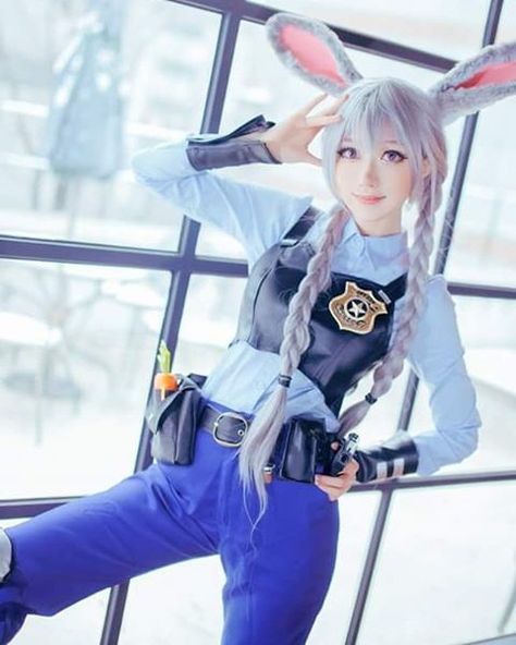 Zootopia Rabbit, Judy Hopps Cosplay, Zootopia Cosplay, Zootopia Characters, Halloween Parejas, Anime Cosplay Ideas, Belle Cosplay, Long Ponytail, Snk Cosplay